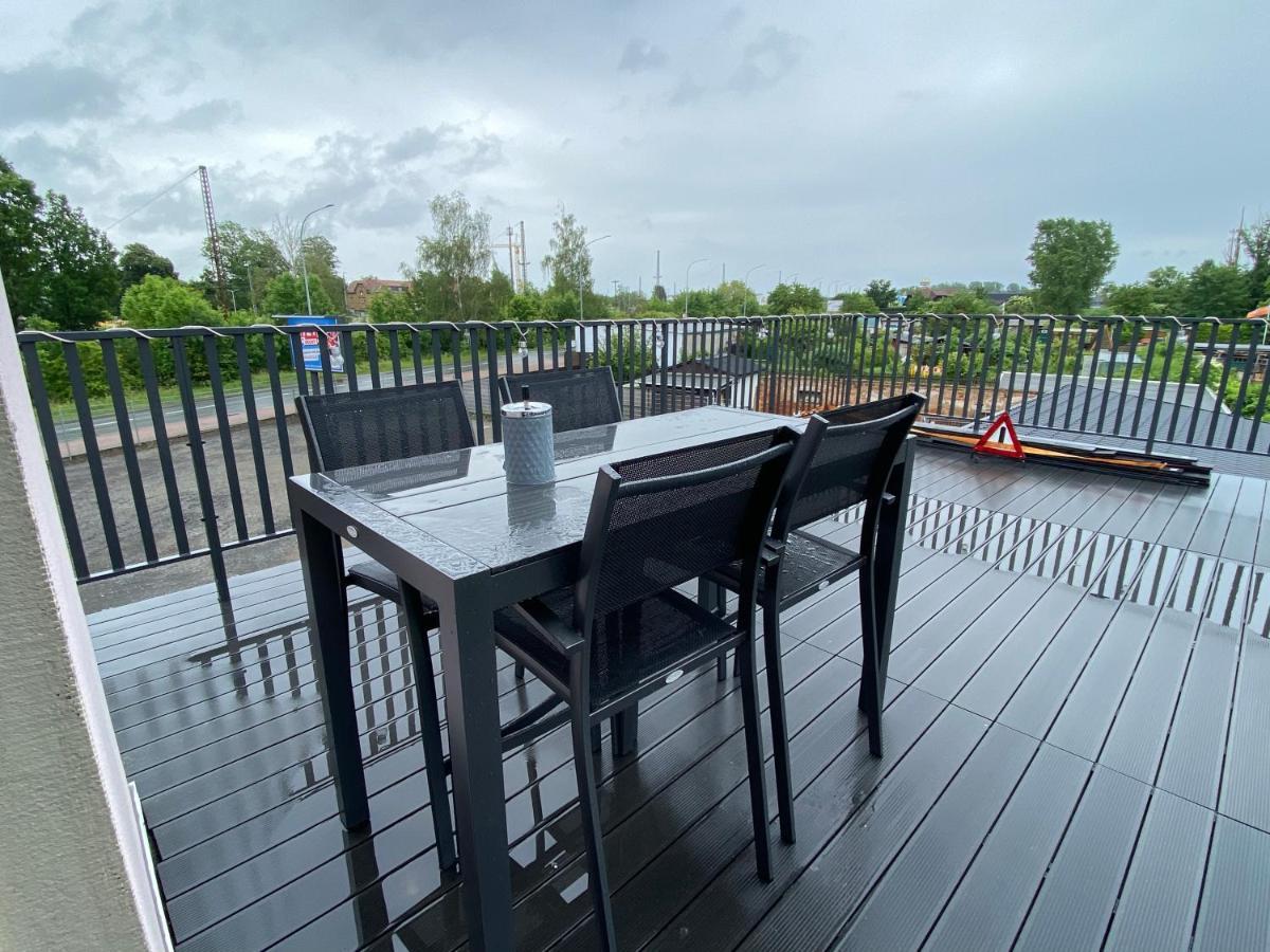2 Raum Apartment Mit Terrasse, Hell Und Stilvoll Borna Exteriör bild